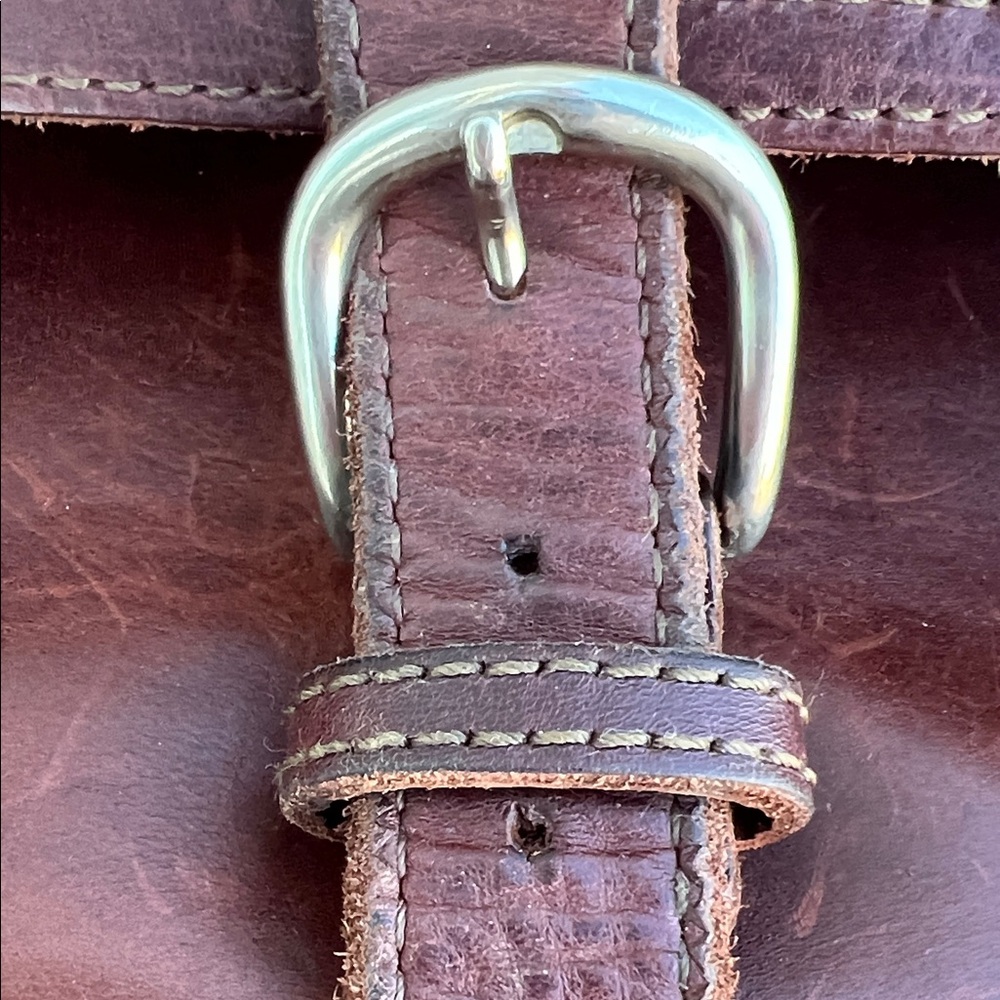 Saddleback leather - side pocket leather duffel bag. - Picture 14 of 14